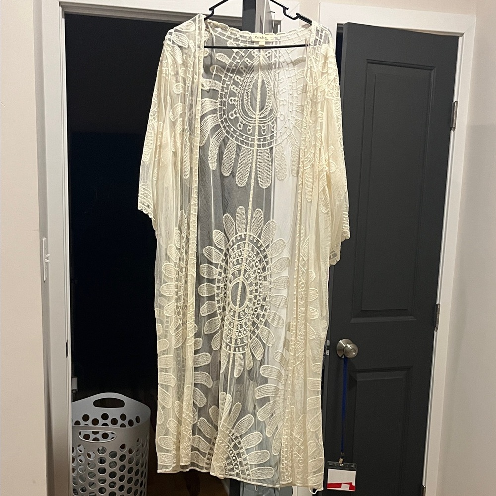 Rebellion Cream Lace Shawl